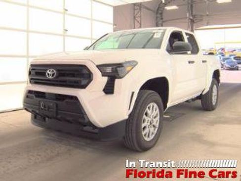 Used 2025 Toyota Tacoma SR image 1