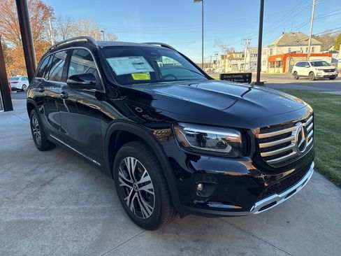 New 2026 Mercedes-Benz GLB 250 4MATIC image 2