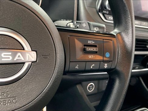 Used 2023 Nissan Rogue SV AWD/4WD image 24