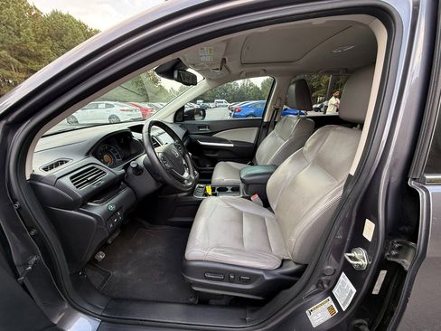 Used 2016 Honda CR-V Touring image 10
