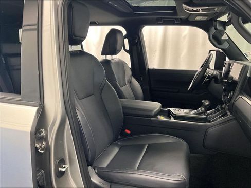 Used 2024 Lexus GX 550 w/ Accessory Package (2T) AWD/4WD image 11