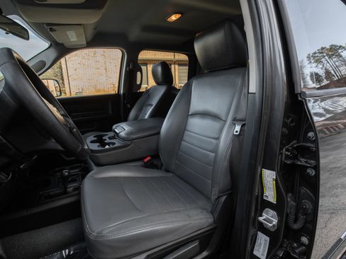 Used 2017 RAM 2500 Tradesman w/ Chrome Appearance Group image 18