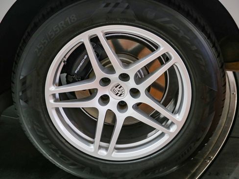 Used 2021 Porsche Macan AWD/4WD image 14