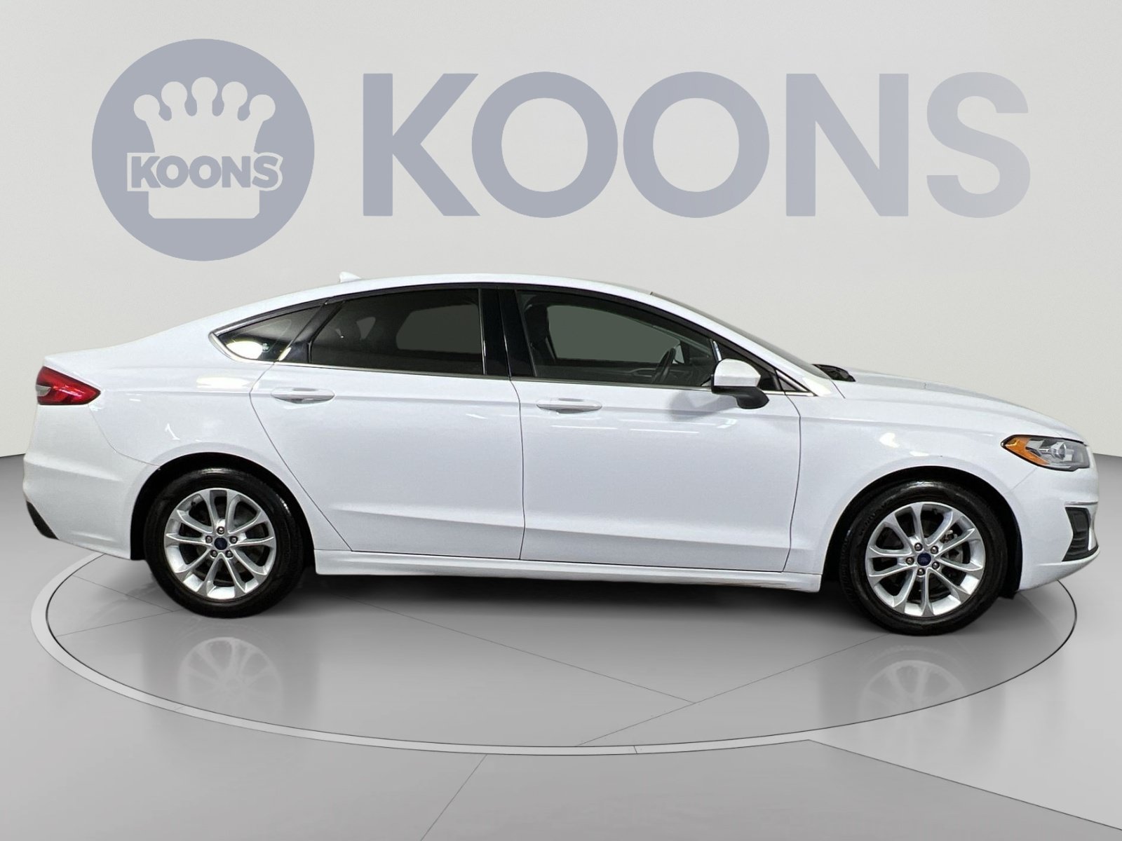 Used 2019 Ford Fusion SE FWD image 8