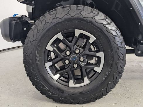 Used 2024 Jeep Wrangler Unlimited Rubicon 4xe AWD/4WD image 9
