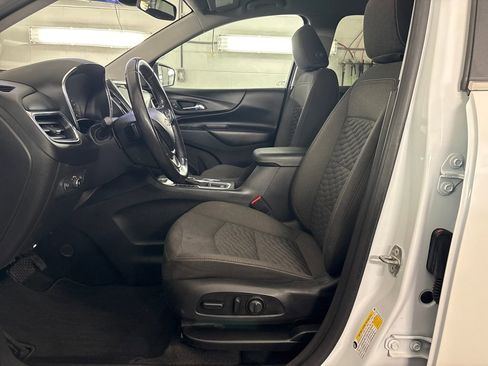 Used 2021 Chevrolet Equinox LT image 25