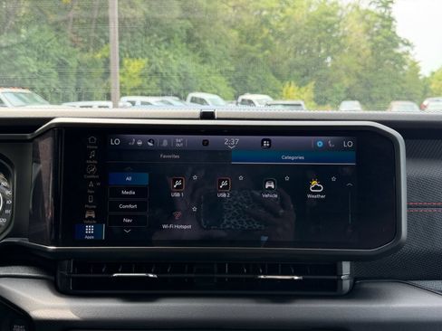 Used 2024 Jeep Wrangler Unlimited Rubicon AWD/4WD image 40