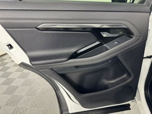 Used 2020 Land Rover Range Rover Evoque R-Dynamic SE image 25