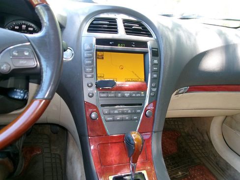 Used 2010 Lexus ES 350 FWD image 10