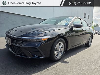 Used 2025 Hyundai Elantra SE