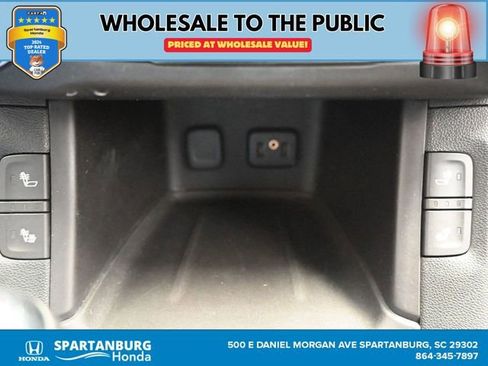 Used 2017 GMC Acadia SLE image 19