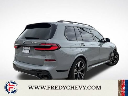Used 2025 BMW X7 M60i AWD/4WD image 35