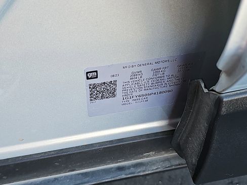 Used 2023 Chevrolet Bolt EUV LT w/ Convenience Package image 38