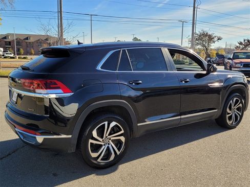 Used 2023 Volkswagen Atlas Cross Sport SEL image 3