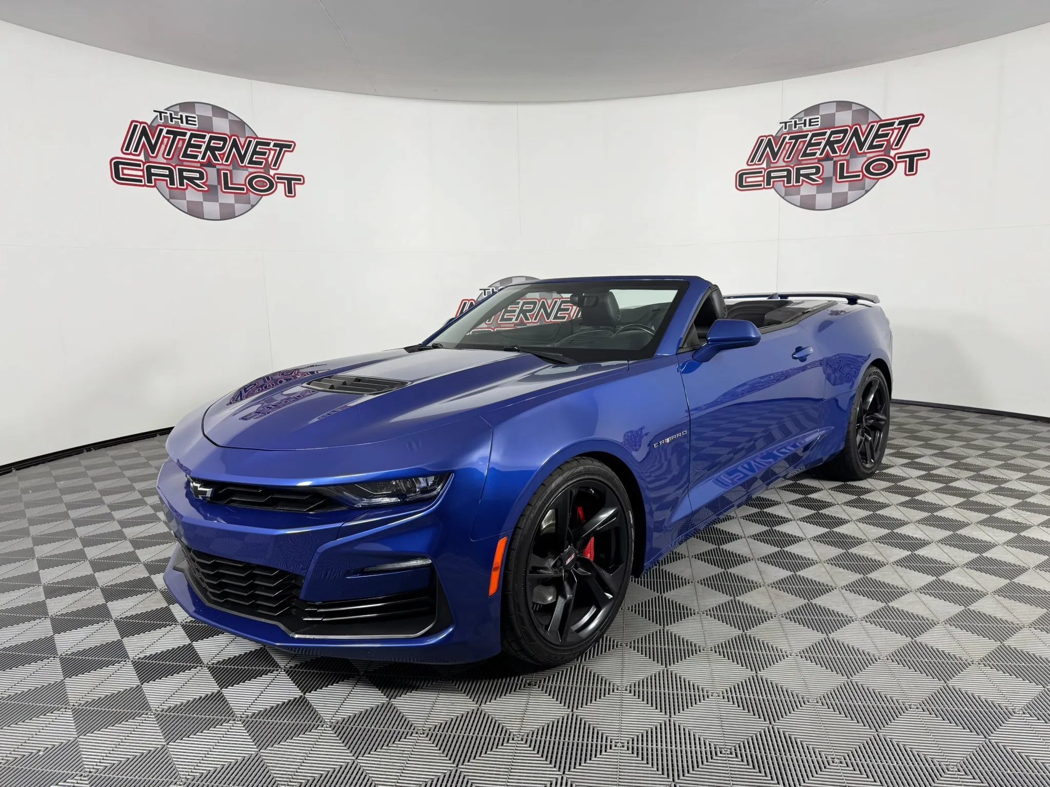 Used 2021 Chevrolet Camaro SS RWD image 1