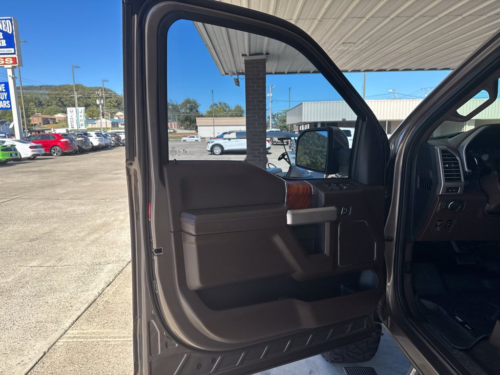 Used 2019 Ford F150 King Ranch w/ Equipment Group 601A Luxury AWD/4WD image 18