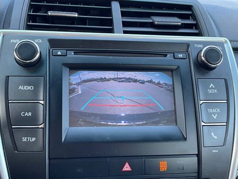Used 2016 Toyota Camry LE FWD image 16