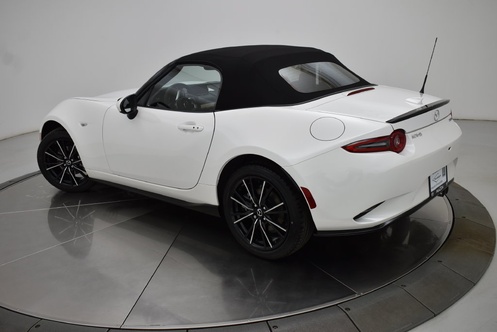Used 2025 MAZDA MX-5 Miata Grand Touring w/ Appearance Package RWD image 8