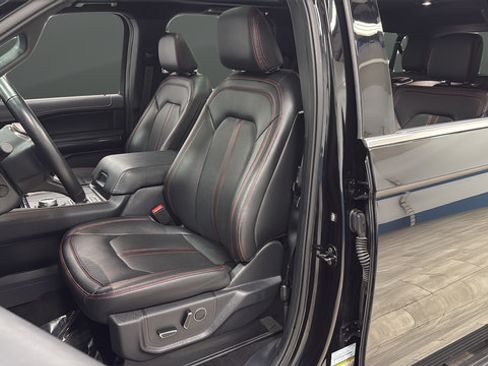 Used 2024 Ford Expedition Max Limited AWD/4WD image 9