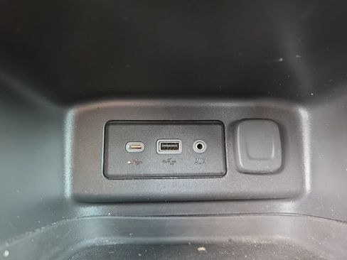 Used 2022 Chevrolet Equinox LT FWD image 29