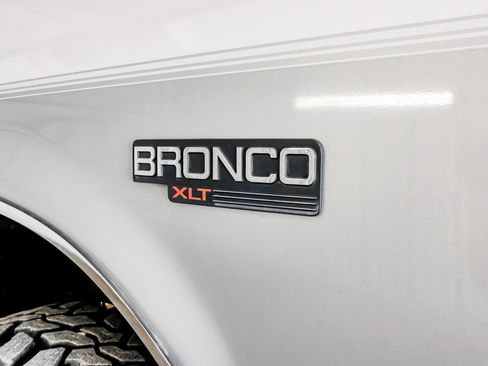 Used 1996 Ford Bronco XLT AWD/4WD image 45