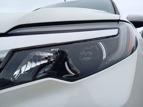 Used 2017 Honda Ridgeline RTL-E image 10