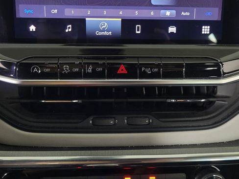 Used 2023 Jeep Compass Limited image 26