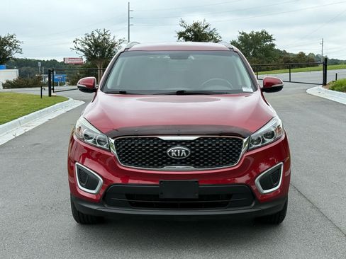 Used 2018 Kia Sorento FWD image 8