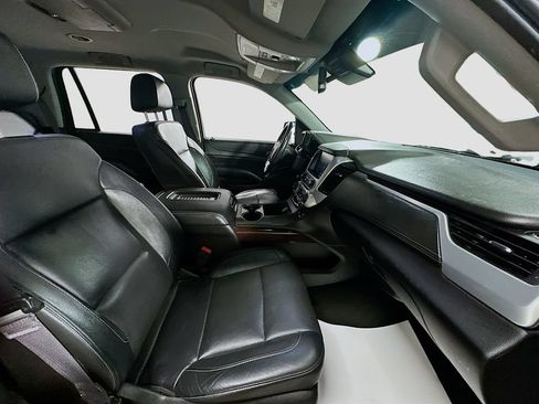 Used 2017 GMC Yukon SLT AWD/4WD image 34