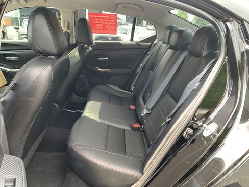 Used 2024 Nissan Sentra SR w/ SR Premium Package FWD image 25