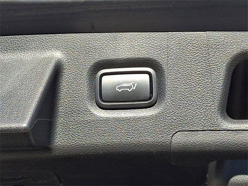 Used 2020 Hyundai Santa Fe Limited image 31