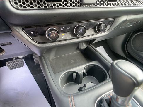 Used 2024 Honda HR-V Sport image 18