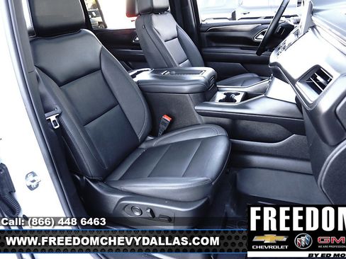 Certified 2023 Chevrolet Suburban Z71 w/ Luxury Package image 12
