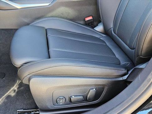 New 2026 BMW 330i xDrive Sedan w/ Convenience Package image 4