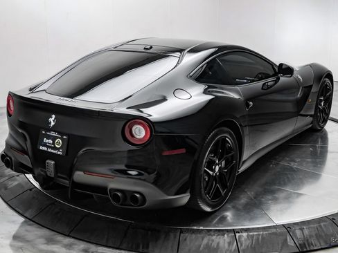 Used 2017 Ferrari F12 Berlinetta RWD image 21