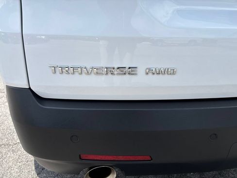 Used 2021 Chevrolet Traverse LT AWD/4WD image 12