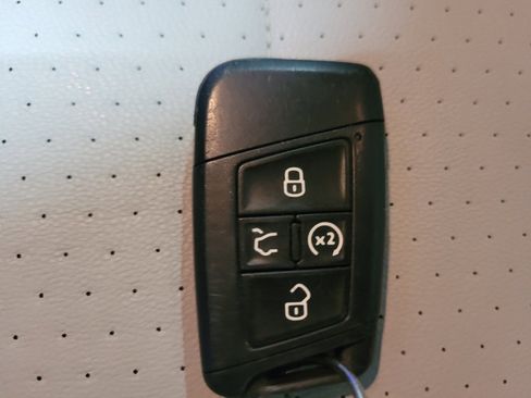 Used 2021 Volkswagen Jetta SEL FWD image 32
