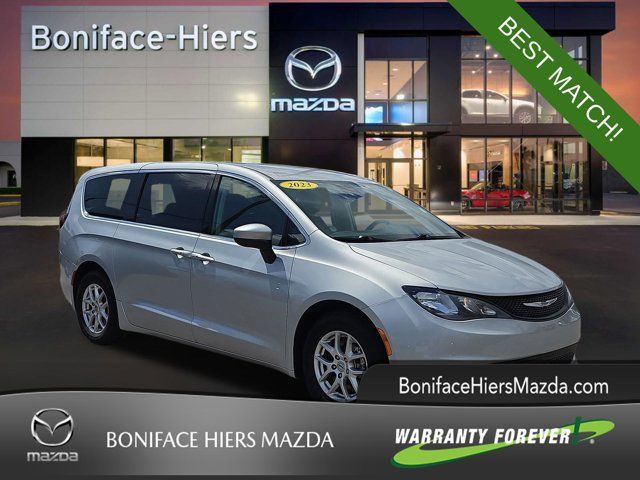 Used 2023 Chrysler Voyager LX FWD image 1