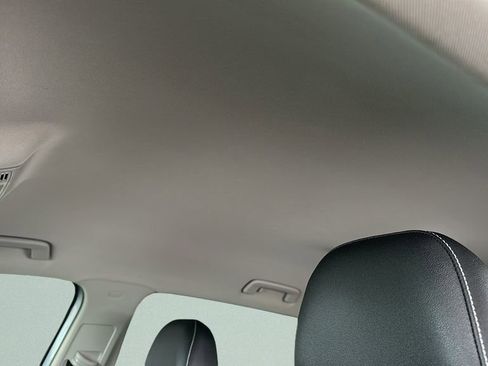 Used 2024 Volkswagen Taos SE image 20