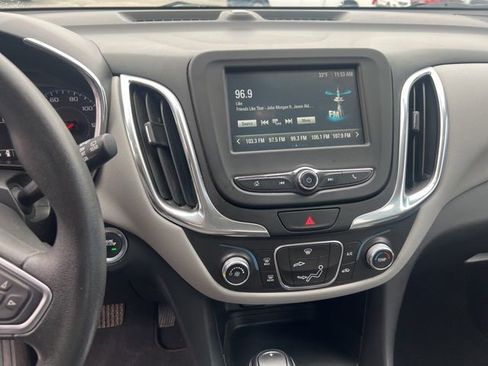 Used 2018 Chevrolet Equinox LS image 11