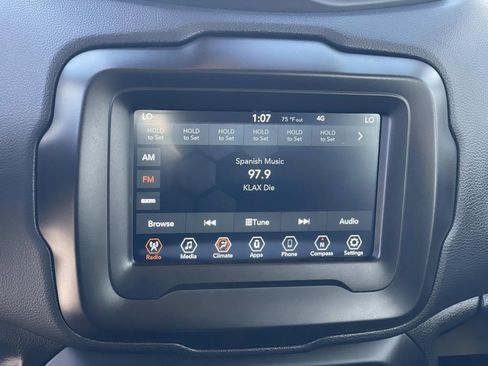 Used 2021 Jeep Renegade Sport image 11