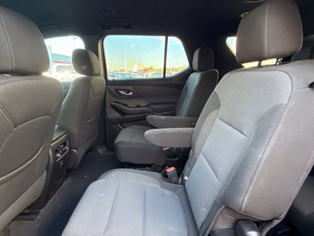 Used 2023 Chevrolet Traverse LT FWD image 11