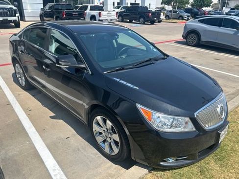 Used 2011 Buick LaCrosse CXL w/ Entertainment Package FWD image 2