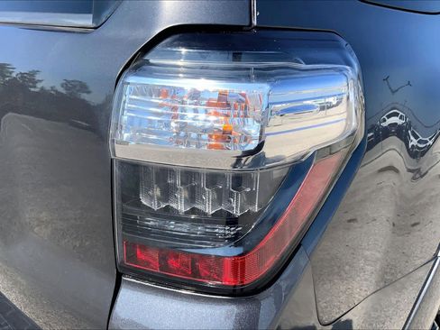 Used 2014 Toyota 4Runner Limited image 30