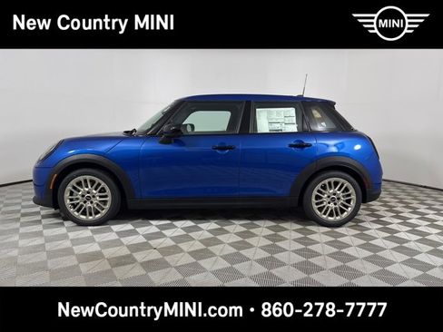 New 2025 MINI Cooper 4-Door Hardtop image 4