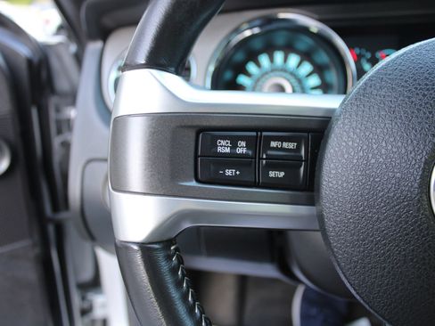 Used 2013 Ford Mustang GT RWD image 10