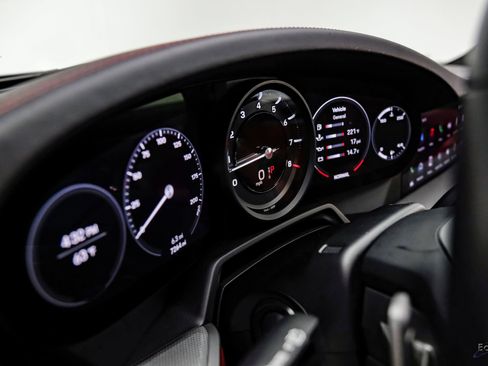 Used 2024 Porsche 911 Targa 4S image 40