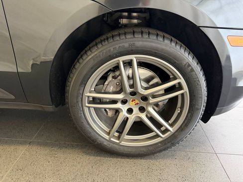 Certified 2021 Porsche Macan AWD/4WD image 13