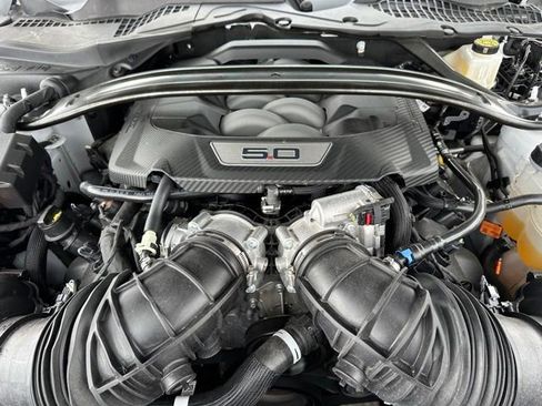 Used 2025 Ford Mustang GT Premium w/ GT Performance Package RWD image 9