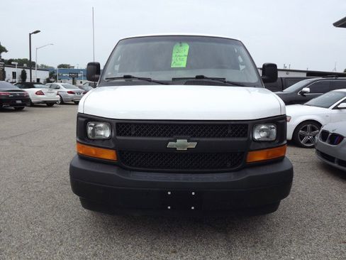 Used 2017 Chevrolet Express 2500 VAN image 8